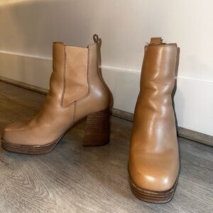 steve madden camel square toe platform booties, size 8